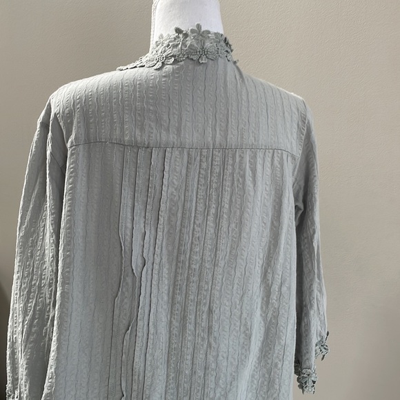 Shirt With Lace & Crochet Detail, Size S - Picture 6 of 7